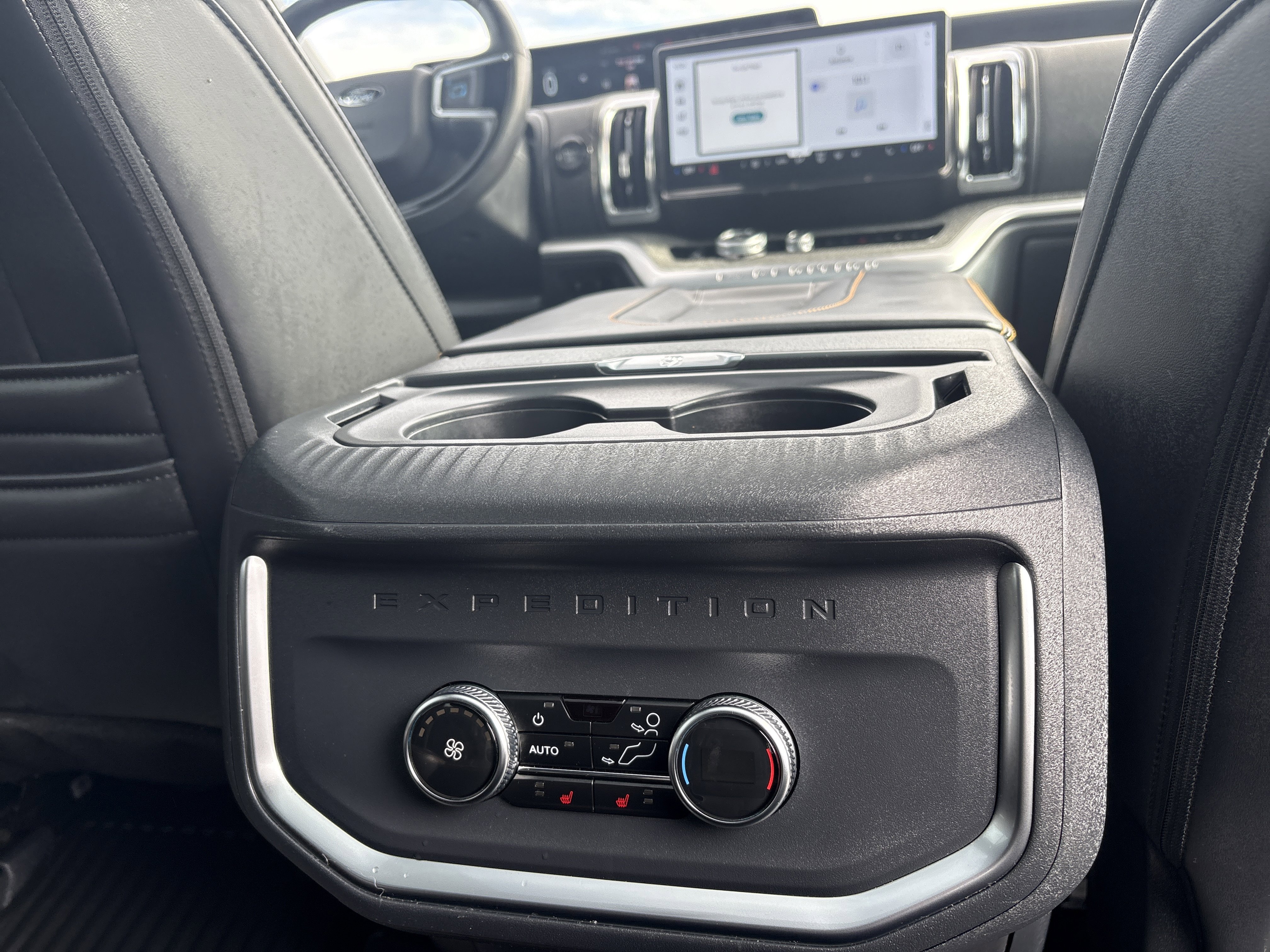 Used 2025 Ford Expedition Tremor image 12