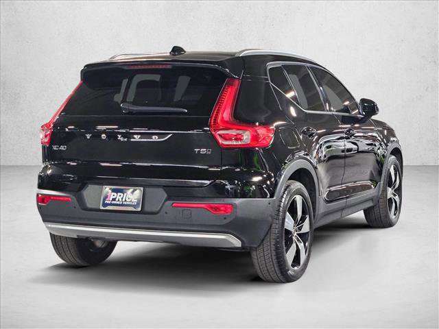 Used 2019 Volvo XC40 T5 Momentum image 5