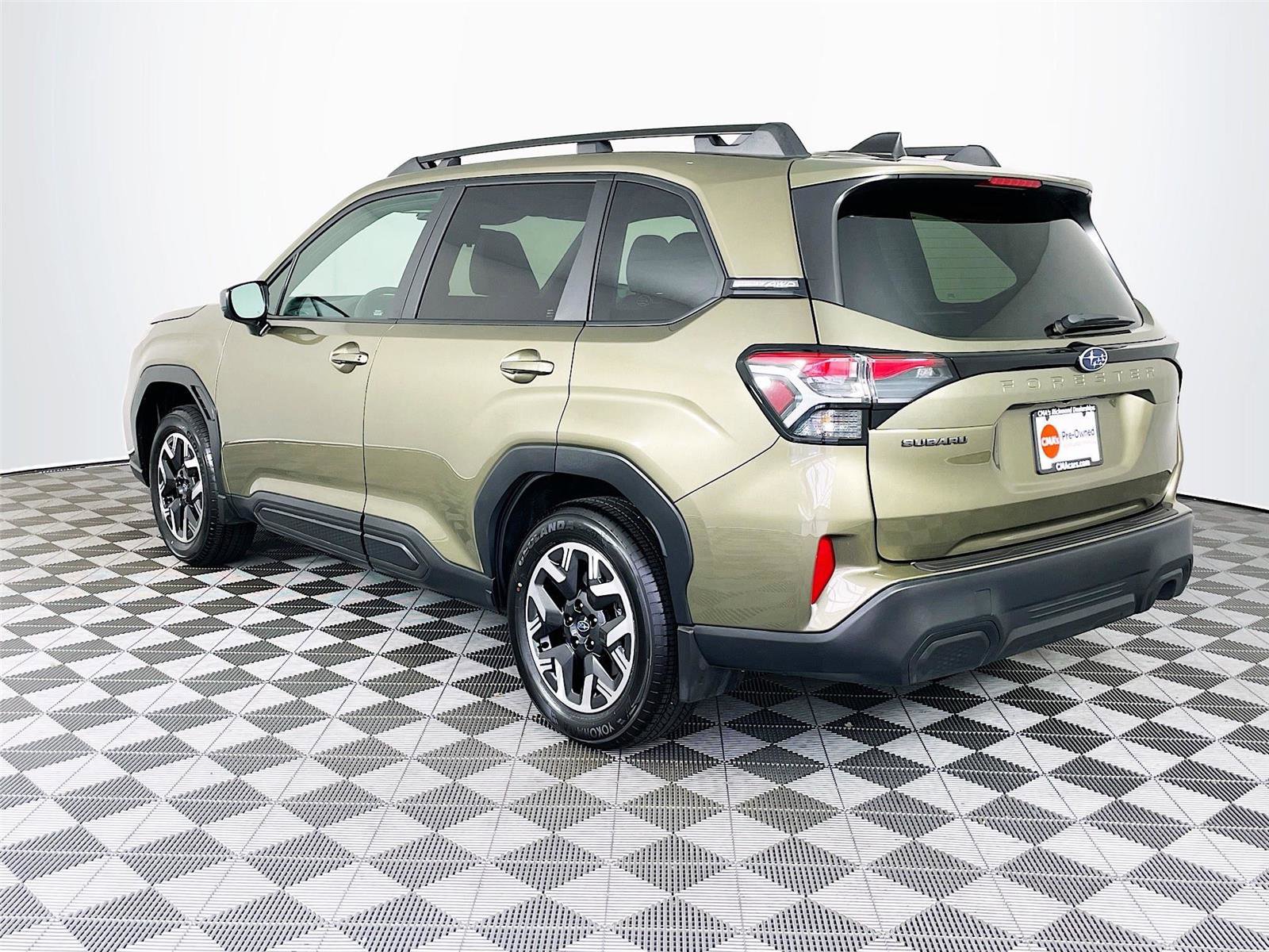 Used 2026 Subaru Forester Premium AWD/4WD image 7