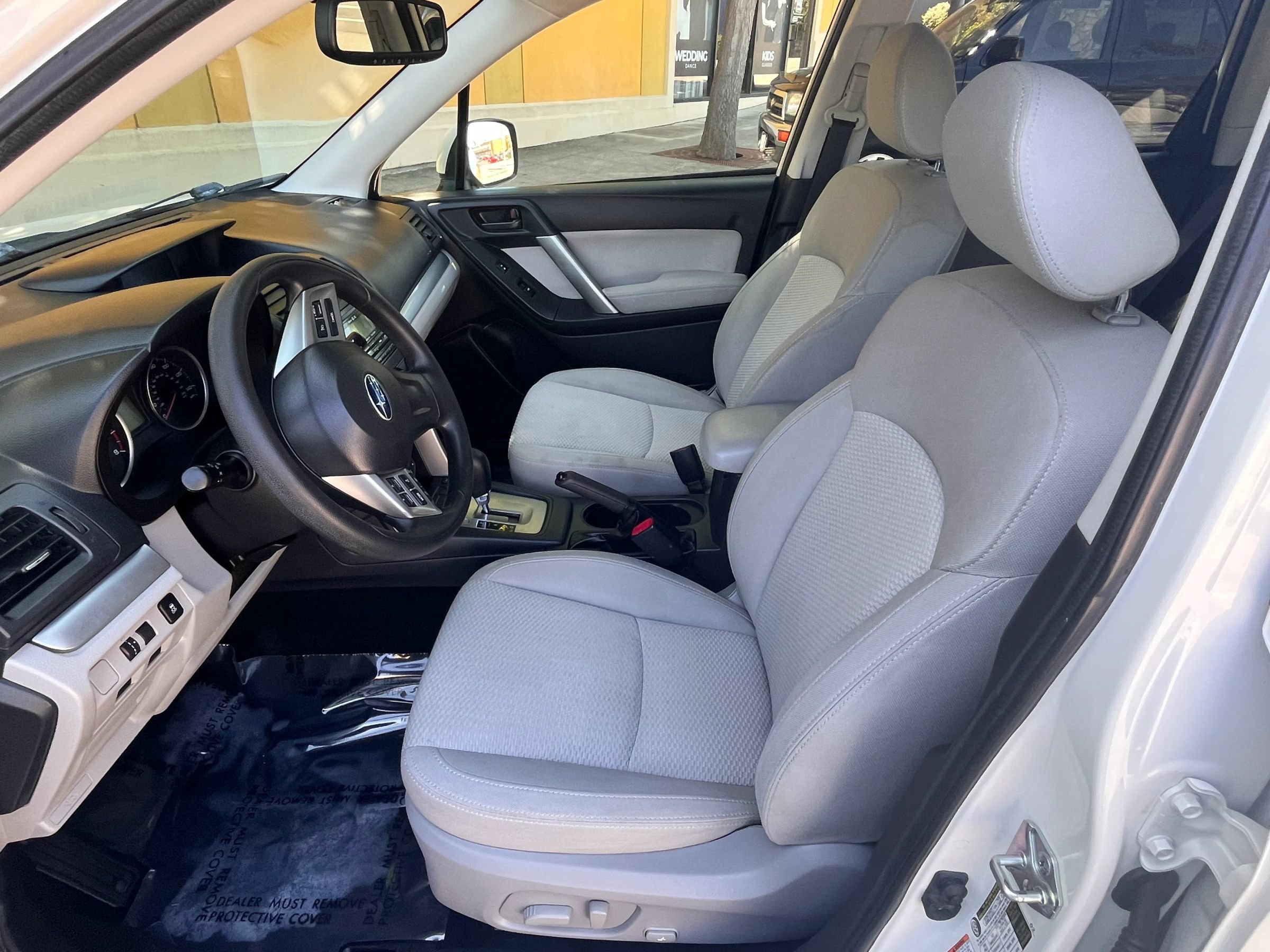 Used 2015 Subaru Forester 2.5i Premium w/ Popular Package #2 AWD/4WD image 9
