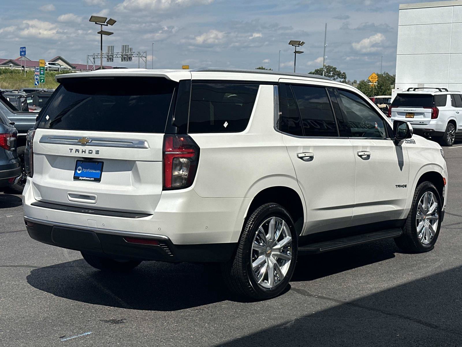 Used 2023 Chevrolet Tahoe High Country w/ Advanced Technology Package AWD/4WD image 2