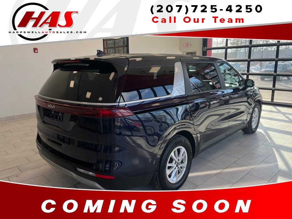 Used 2022 Kia Carnival LX image 5