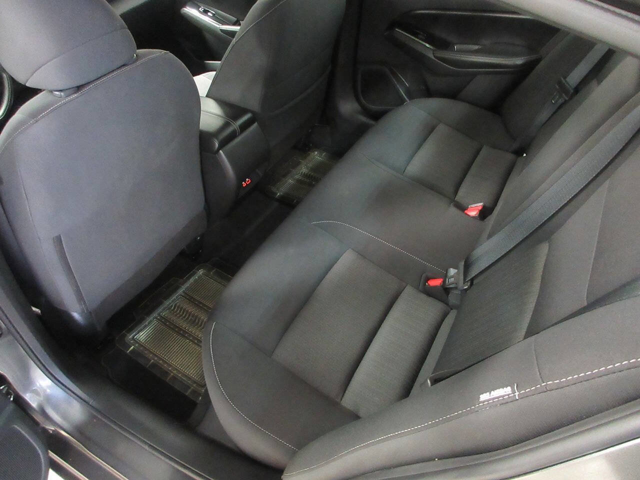 Used 2023 Nissan Altima 2.5 SV FWD image 18