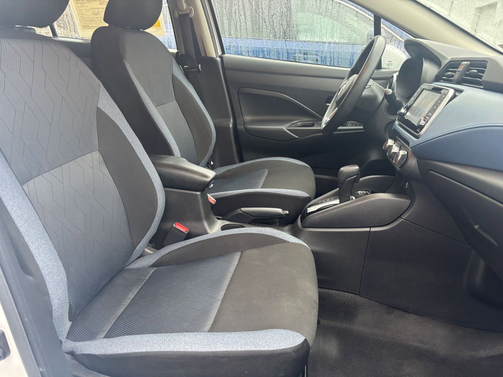 Used 2025 Nissan Versa SV image 25