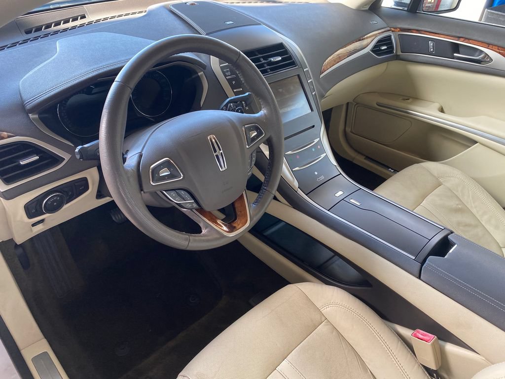 Used 2013 Lincoln MKZ FWD image 31