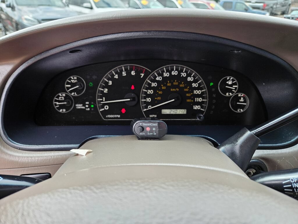 Used 2005 Toyota Sequoia Limited AWD/4WD image 23