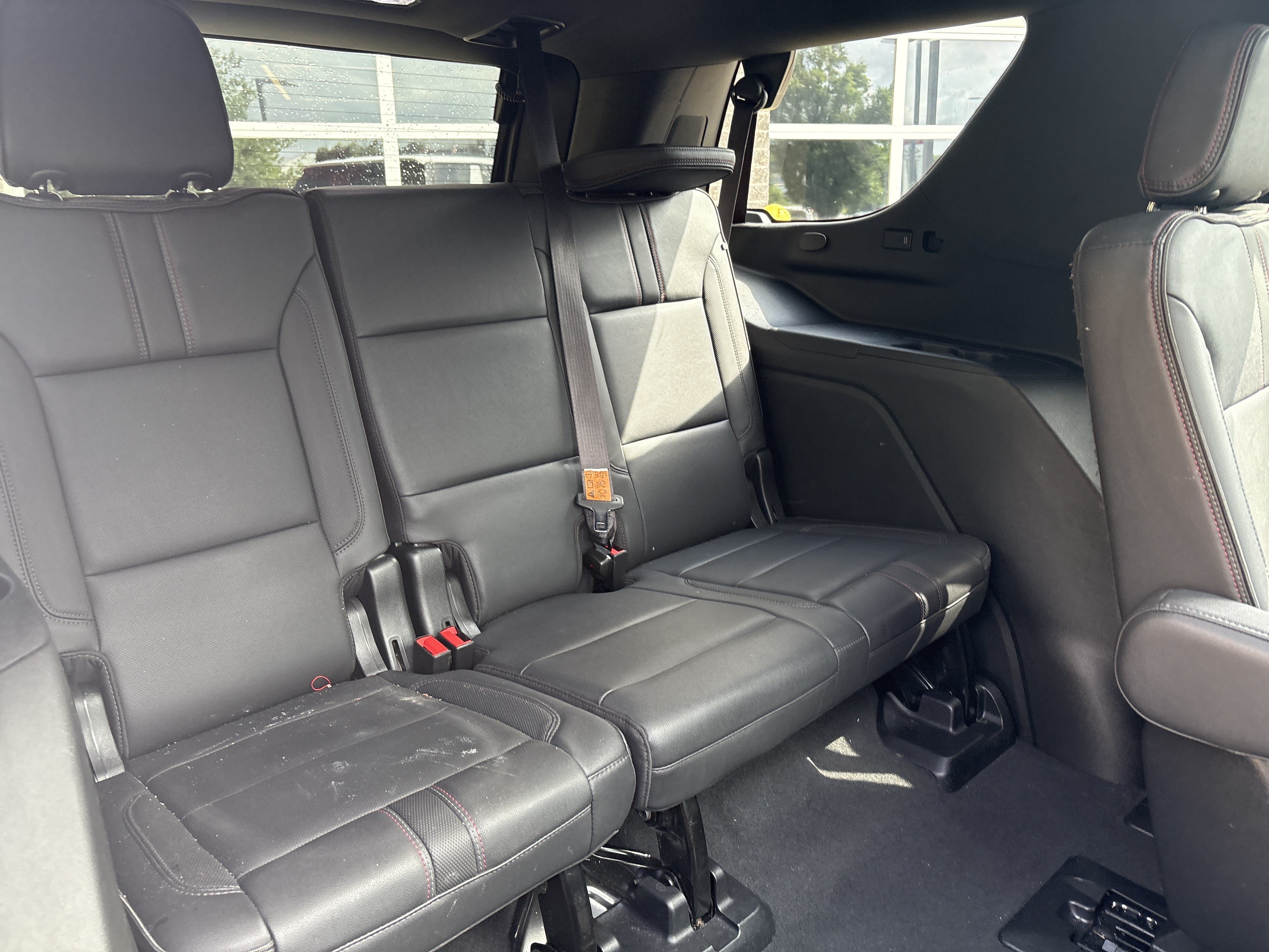 Used 2022 Chevrolet Tahoe RST w/ Luxury Package AWD/4WD image 32