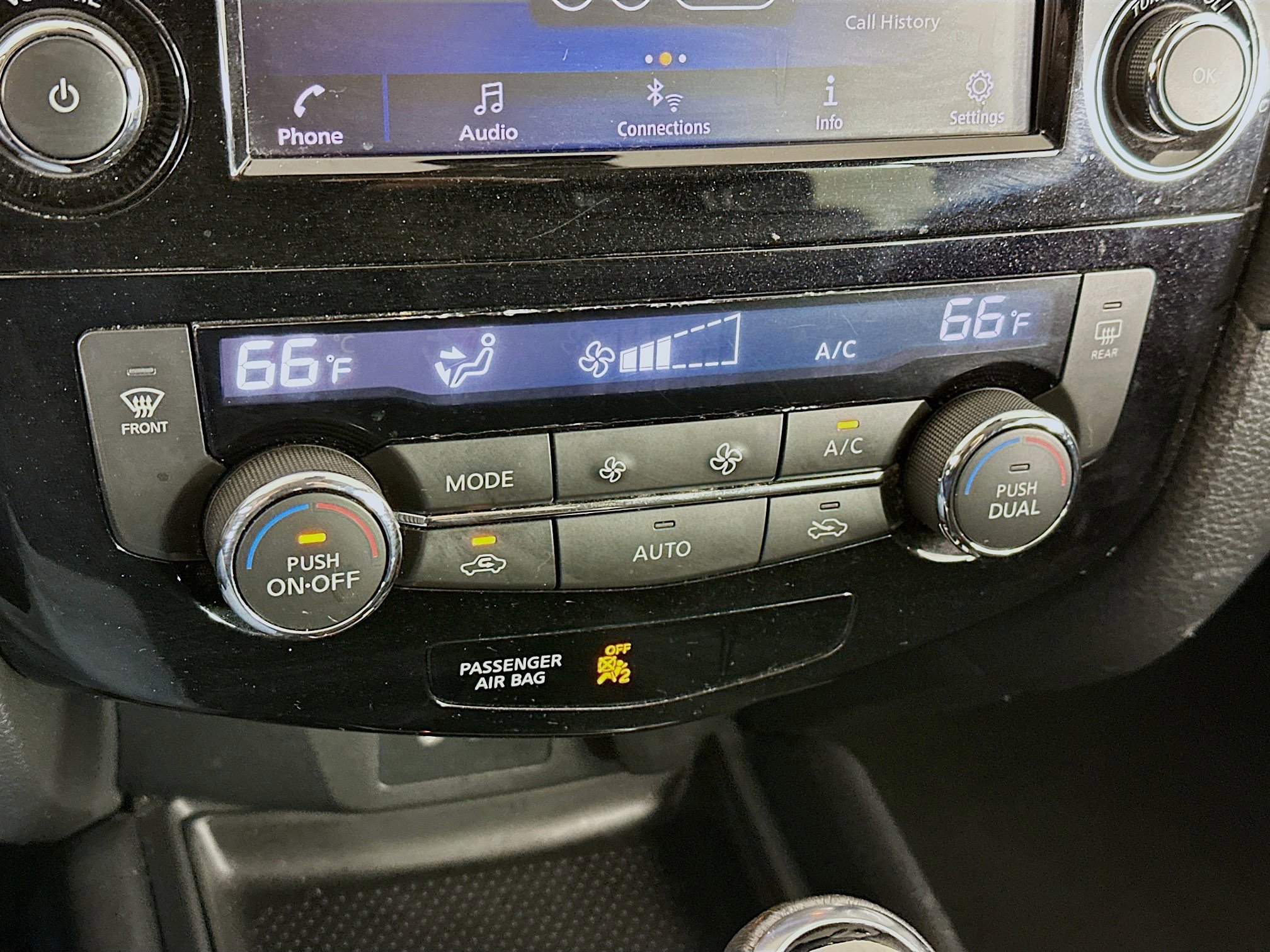 Used 2019 Nissan Rogue SV image 23