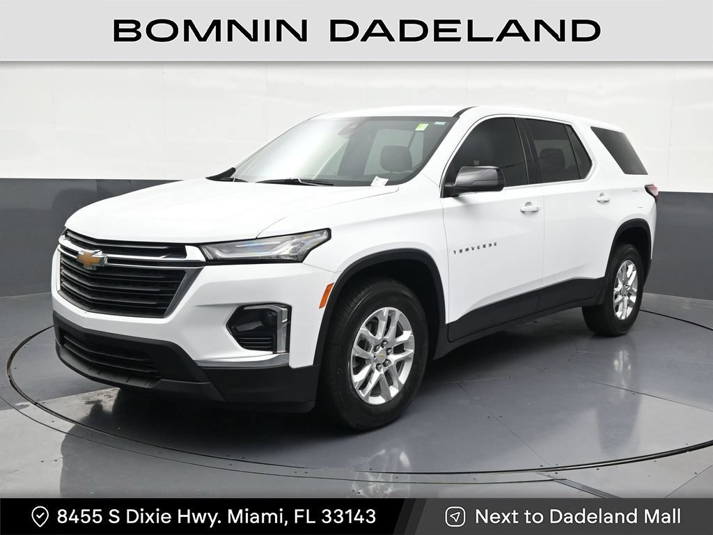 Used 2023 Chevrolet Traverse LS FWD image 1