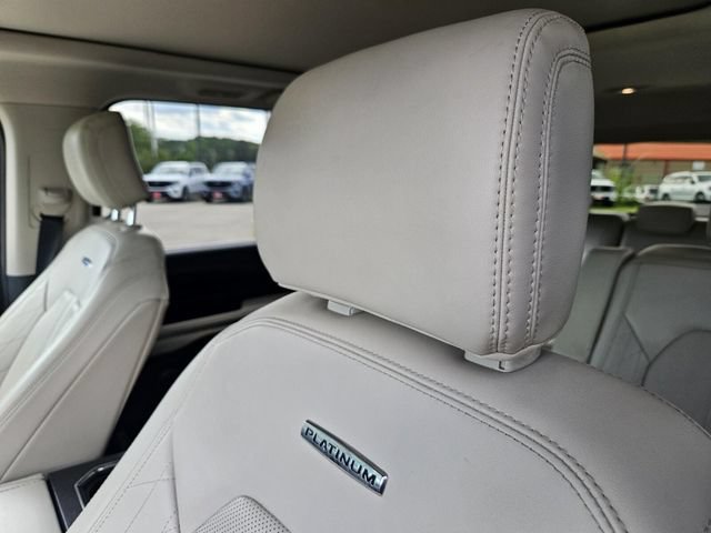 Used 2018 Ford Expedition Platinum RWD image 37