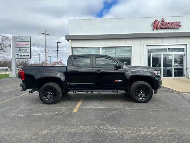 Used 2022 Chevrolet Colorado Z71 w/ Z71 Midnight Edition image 12