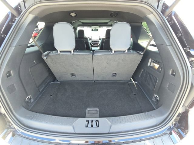 Used 2025 Ford Explorer ST w/ Sun And Sound Package AWD/4WD image 13