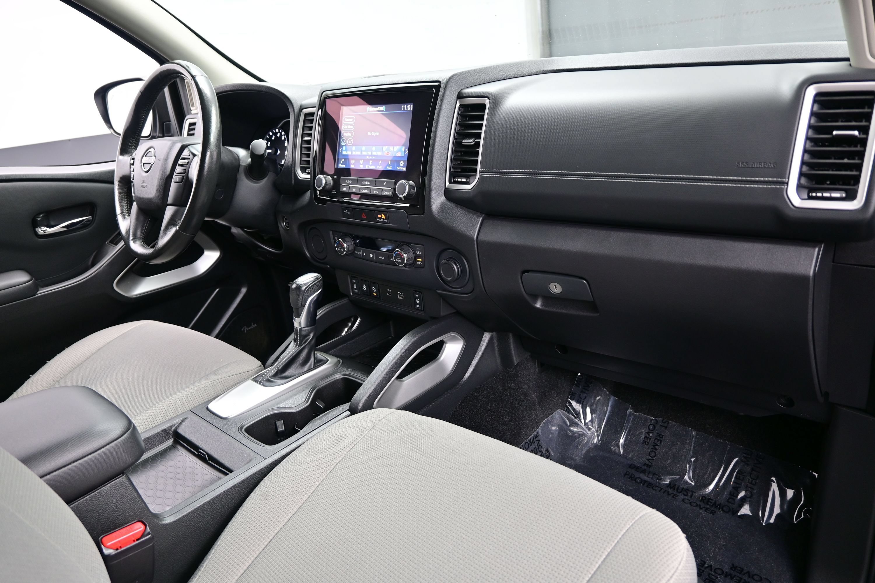 Used 2024 Nissan Frontier SV w/ Technology Package RWD image 15