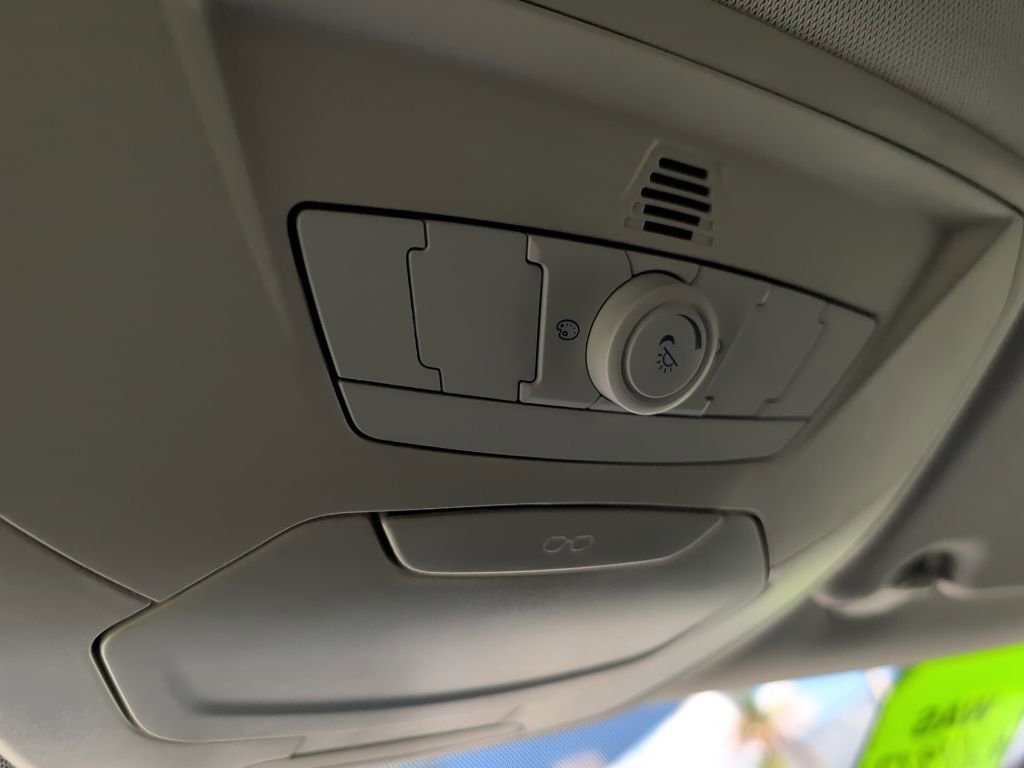 Used 2016 Ford C-MAX SE w/ Equipment Group 201A image 22