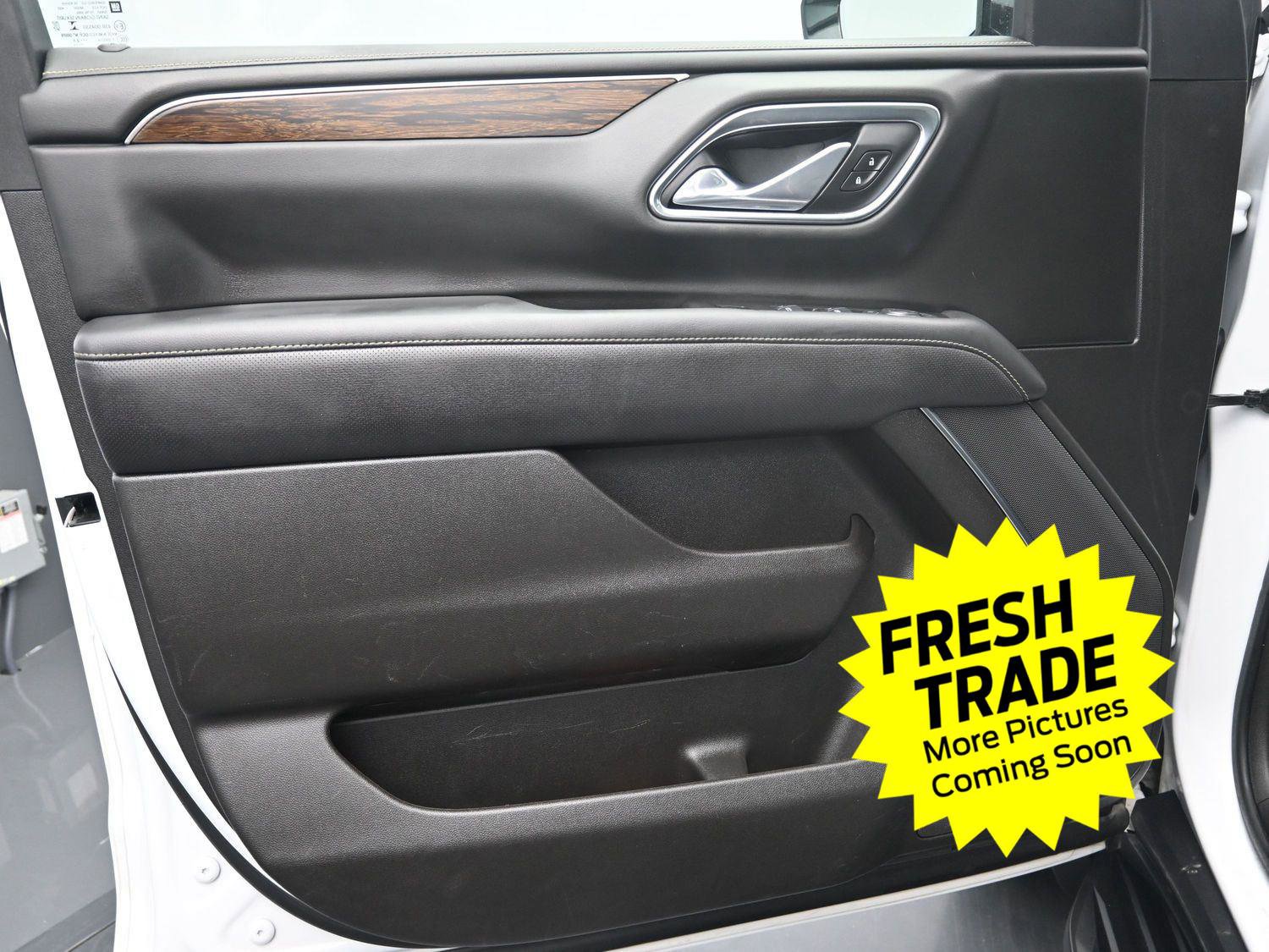 Used 2021 Chevrolet Suburban Premier w/ Premium Package image 23