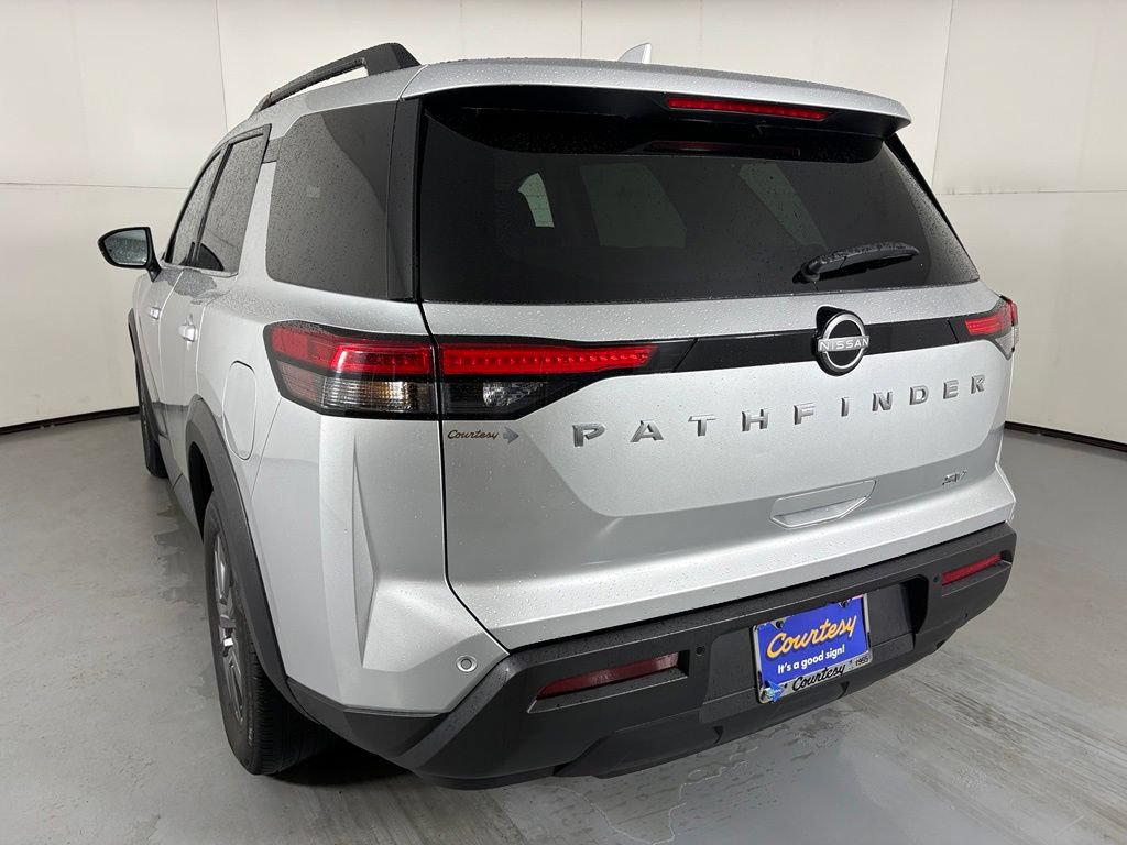 Used 2024 Nissan Pathfinder SV FWD image 6