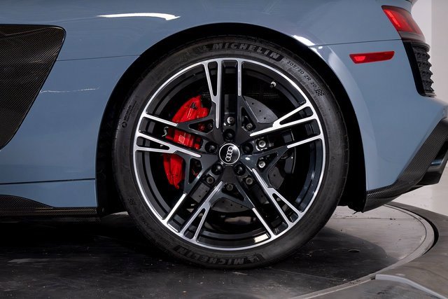 Used 2022 Audi R8 V10 performance image 11