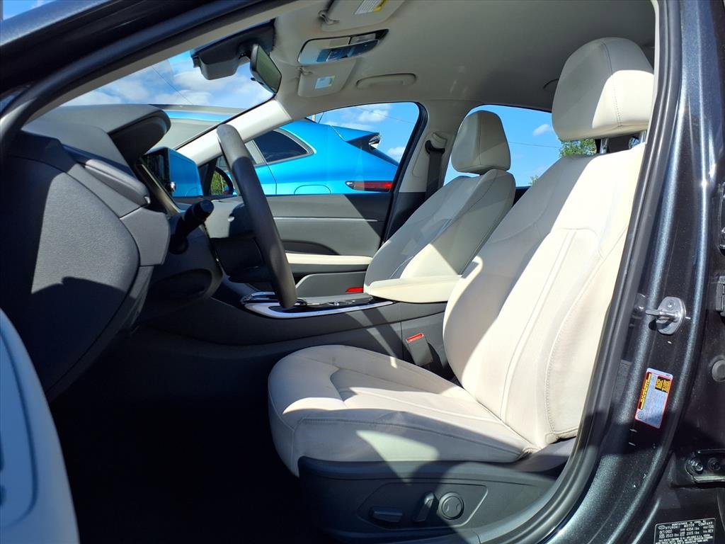 Used 2023 Hyundai Sonata SEL image 11