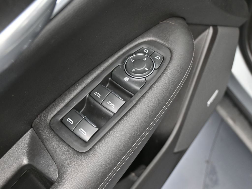 Used 2024 Cadillac XT5 Luxury image 16