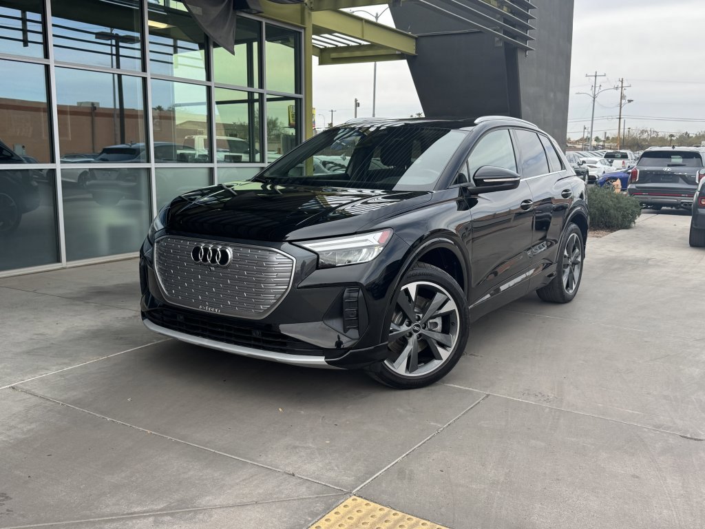 Used 2022 Audi Q4 e-tron Premium Plus w/ Premium Plus image 2