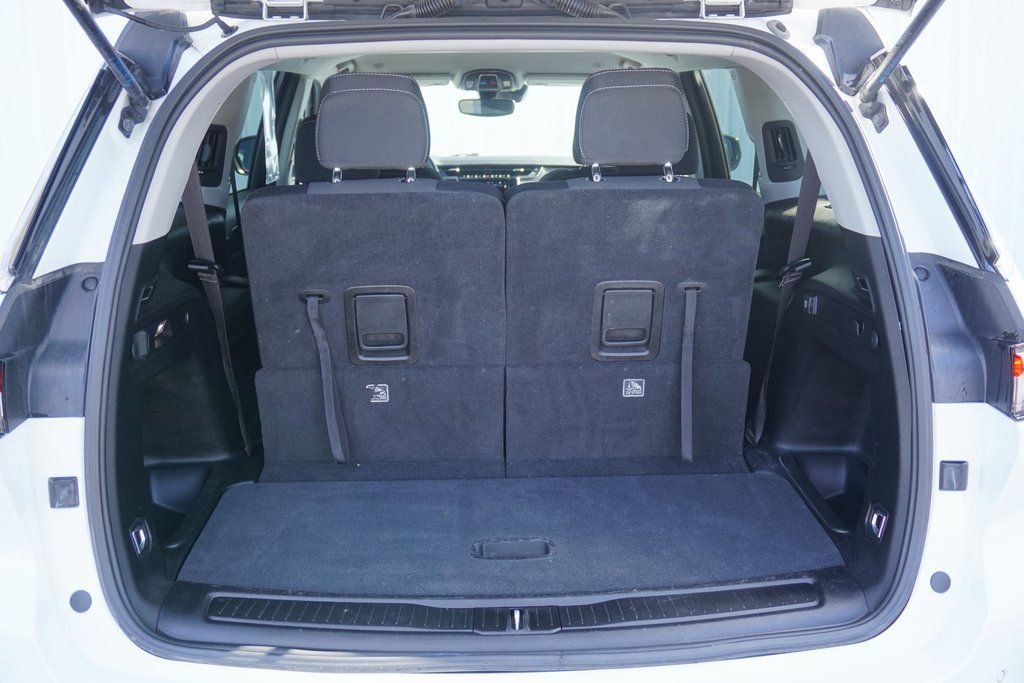 Used 2023 Jeep Grand Cherokee L Laredo image 9