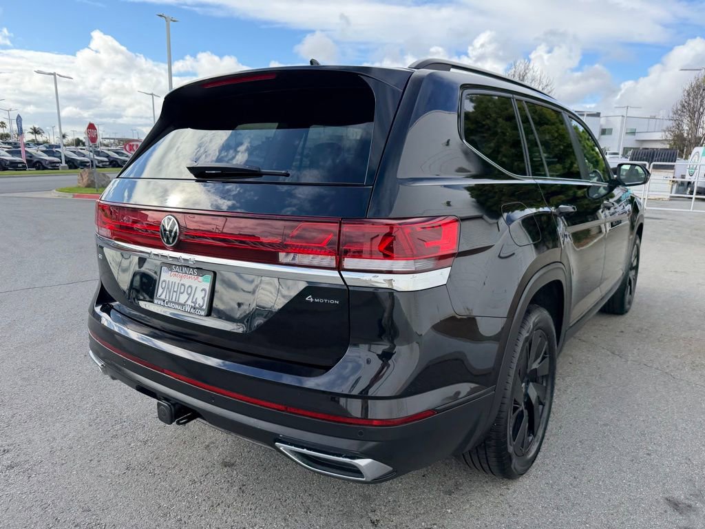 Used 2024 Volkswagen Atlas SE AWD/4WD image 6