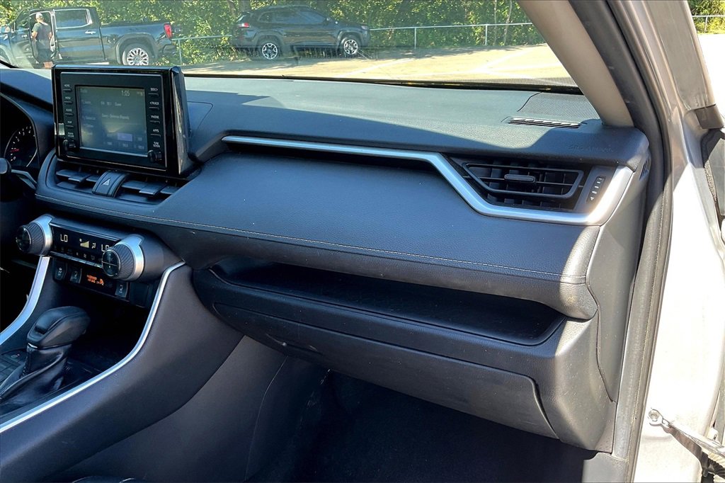 Used 2019 Toyota RAV4 XLE image 16