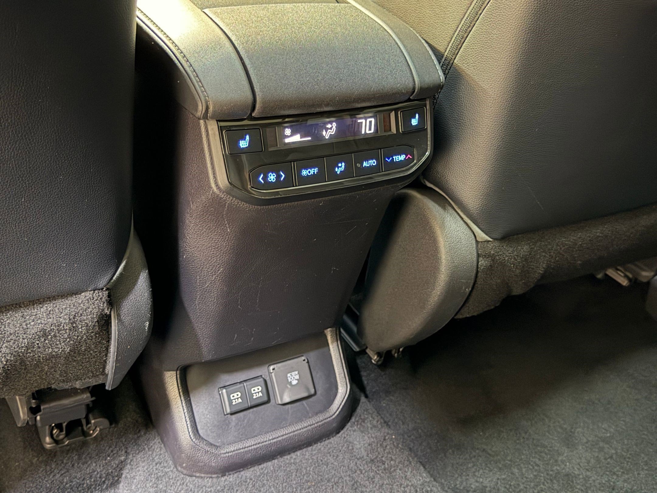 Used 2021 Toyota Highlander Platinum image 43