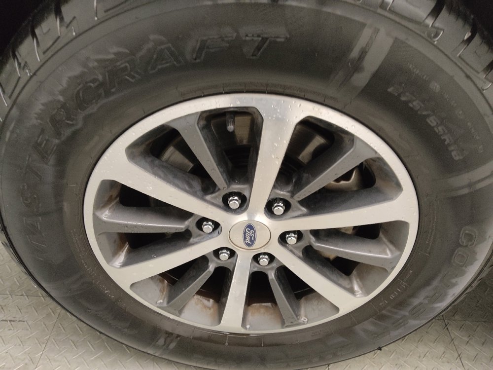 Used 2018 Ford Expedition XLT RWD image 31