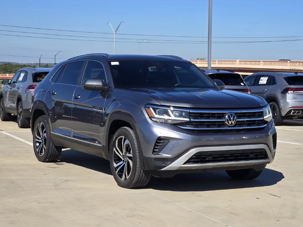 Used 2023 Volkswagen Atlas Cross Sport SEL AWD/4WD image 2