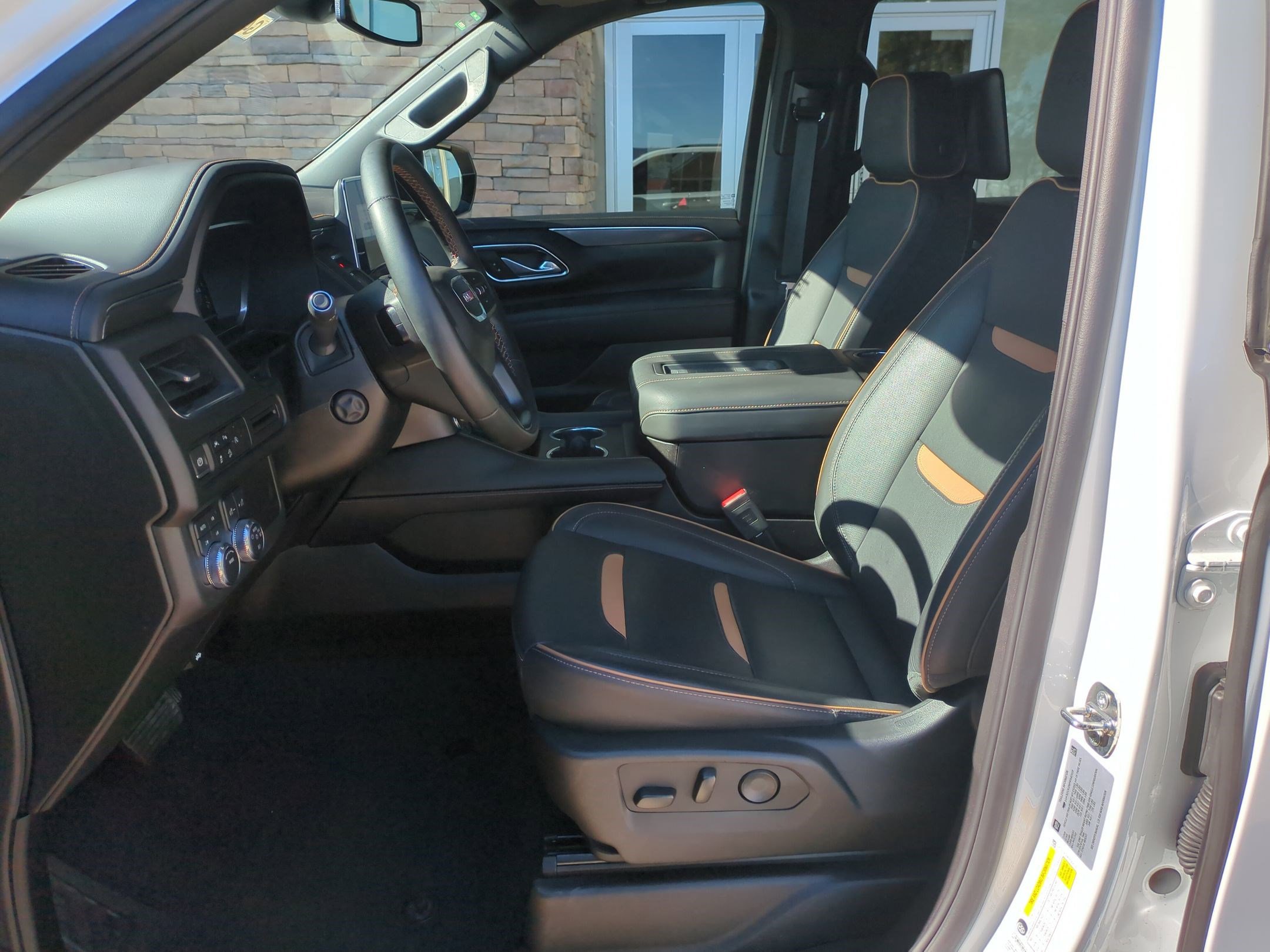 Certified 2023 GMC Yukon AT4 image 25