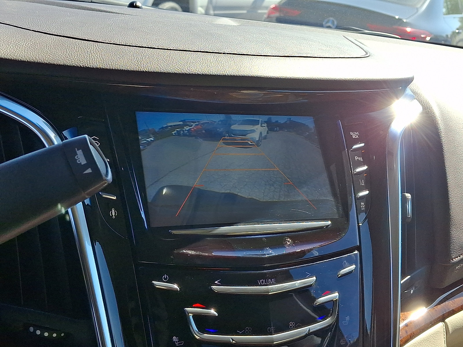 Used 2015 Cadillac Escalade Luxury RWD image 17