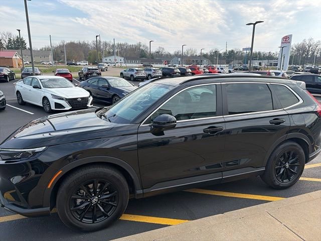 Used 2025 Honda CR-V Sport-L image 2