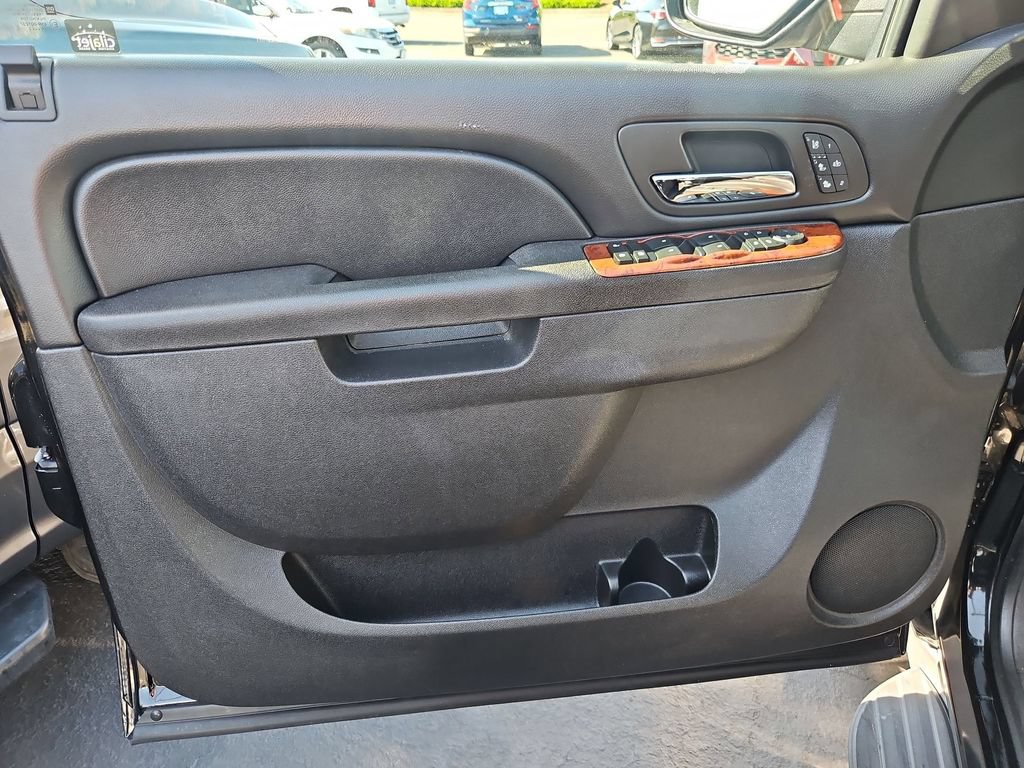 Used 2012 Chevrolet Suburban LTZ AWD/4WD image 10