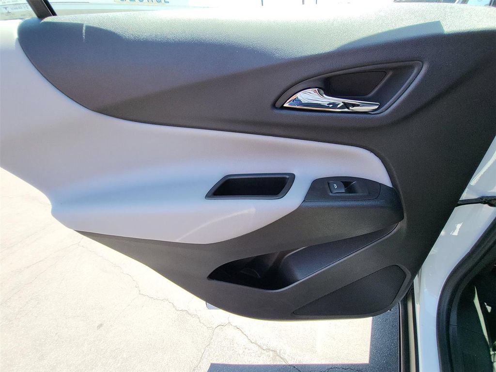 Used 2022 Chevrolet Equinox LS FWD image 36