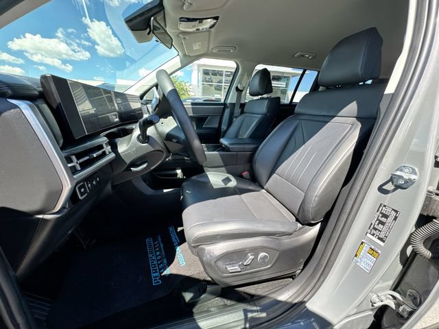 Used 2024 Hyundai Santa Fe SEL FWD image 18
