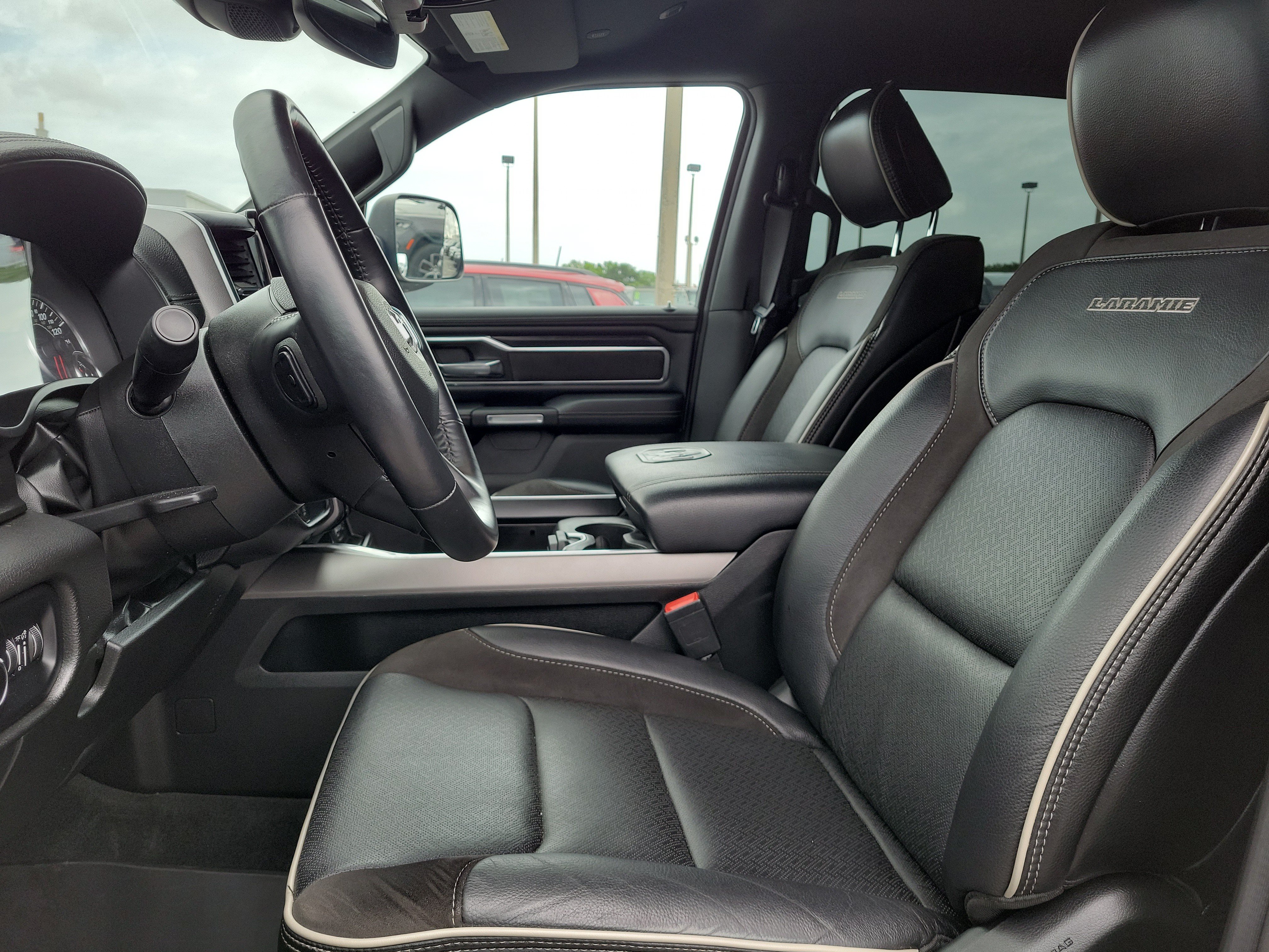 Used 2023 RAM 1500 Laramie AWD/4WD image 14