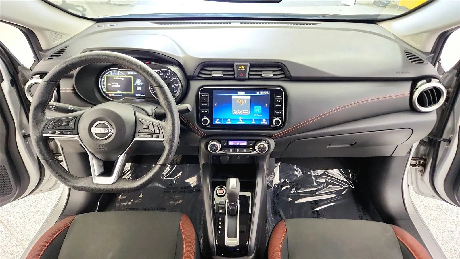 Used 2024 Nissan Versa SR FWD image 34
