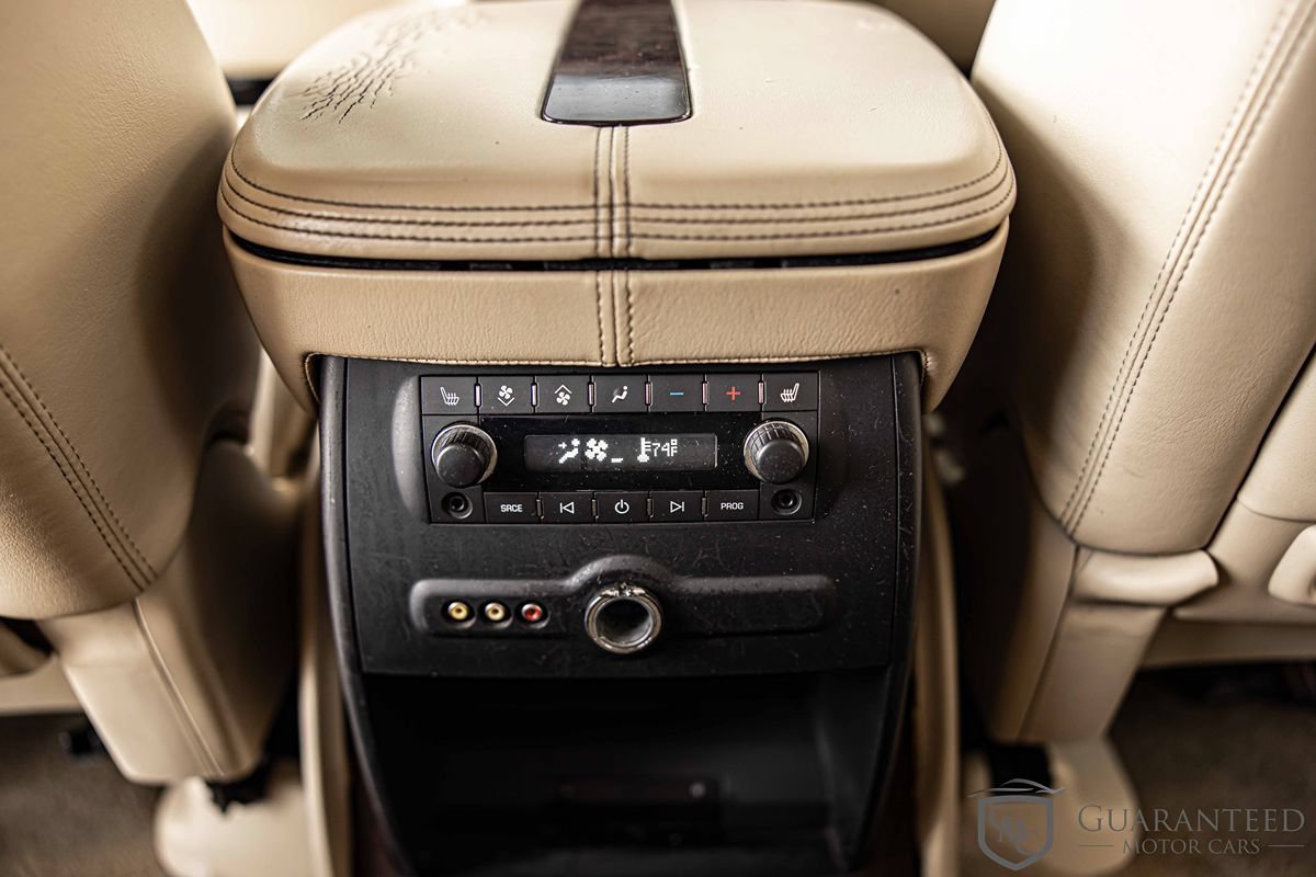Used 2010 Cadillac Escalade 2WD Hybrid image 38