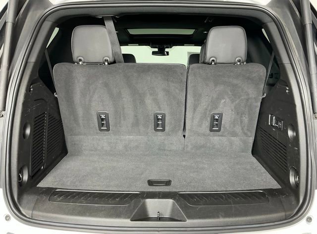 Used 2022 Chevrolet Tahoe LT w/ Luxury Package image 18