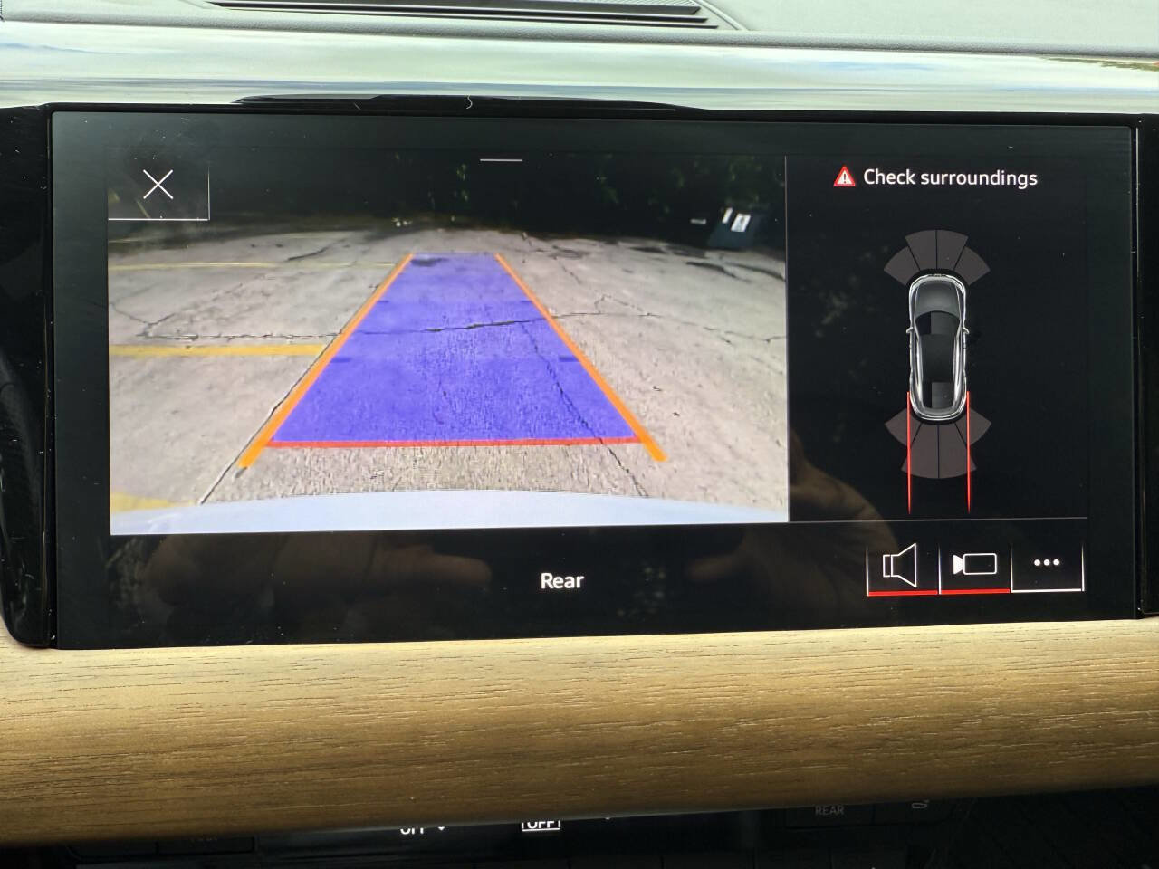 Used 2023 Audi e-tron GT Premium Plus AWD/4WD image 40