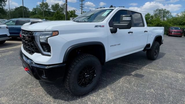 New 2026 Chevrolet Silverado 2500 ZR2 w/ LPO, Dark Essentials Package AWD/4WD image 6