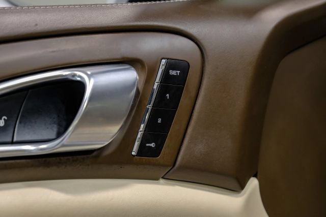 Used 2017 Porsche Cayenne AWD/4WD image 65