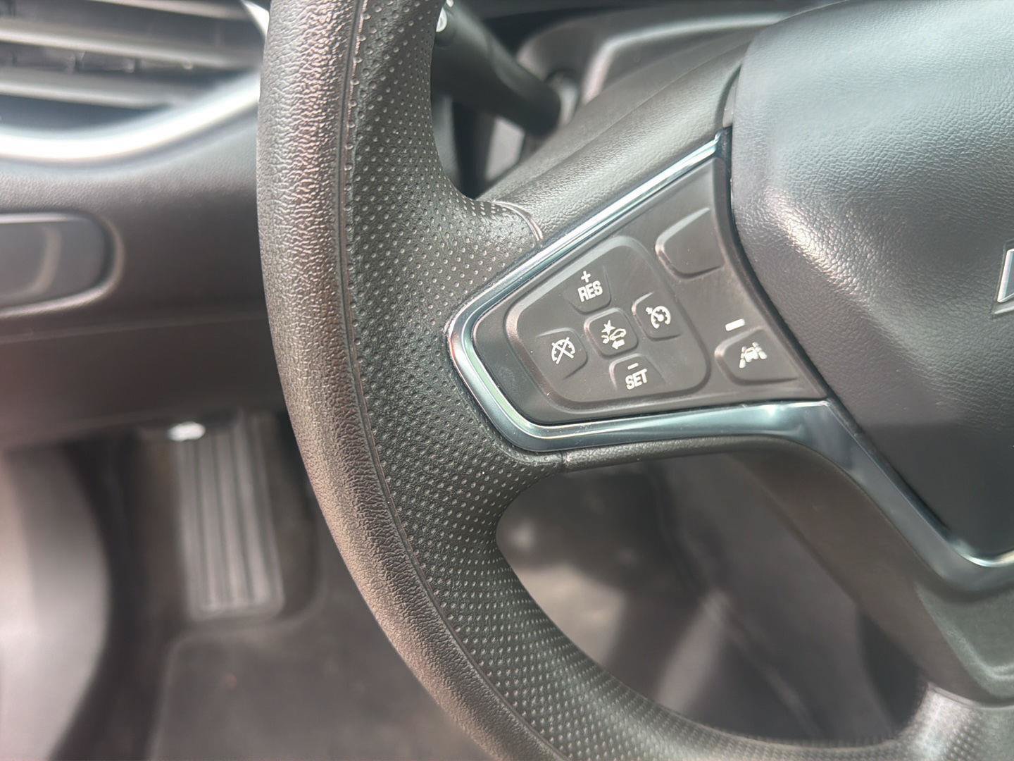 Used 2023 Chevrolet Malibu LT FWD image 18