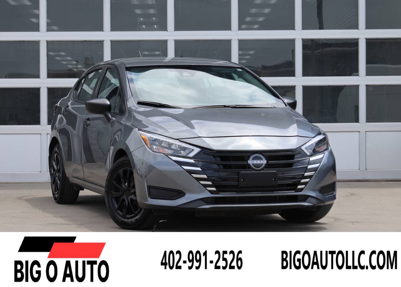 Used 2025 Nissan Versa S w/ Trunk Package FWD image 1