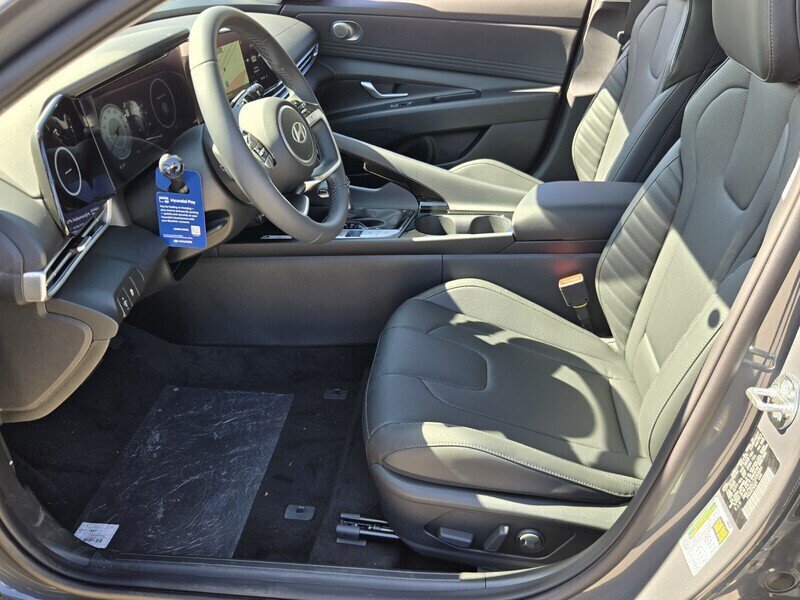 New 2026 Hyundai Elantra Limited FWD image 5