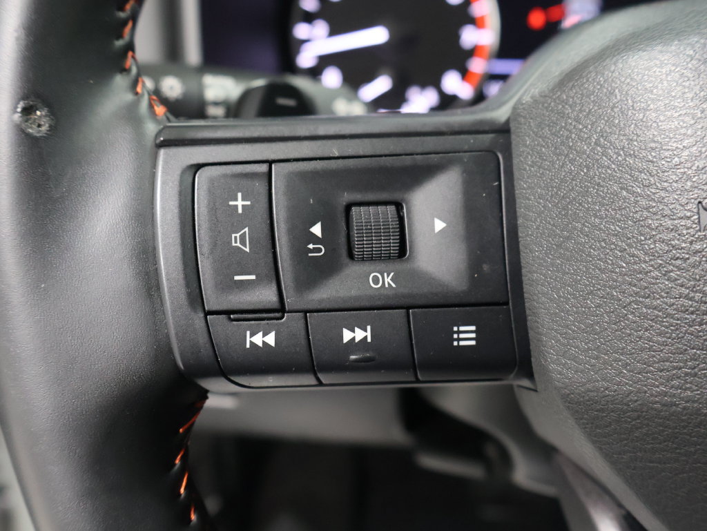 Used 2025 Nissan Rogue SV AWD/4WD image 38