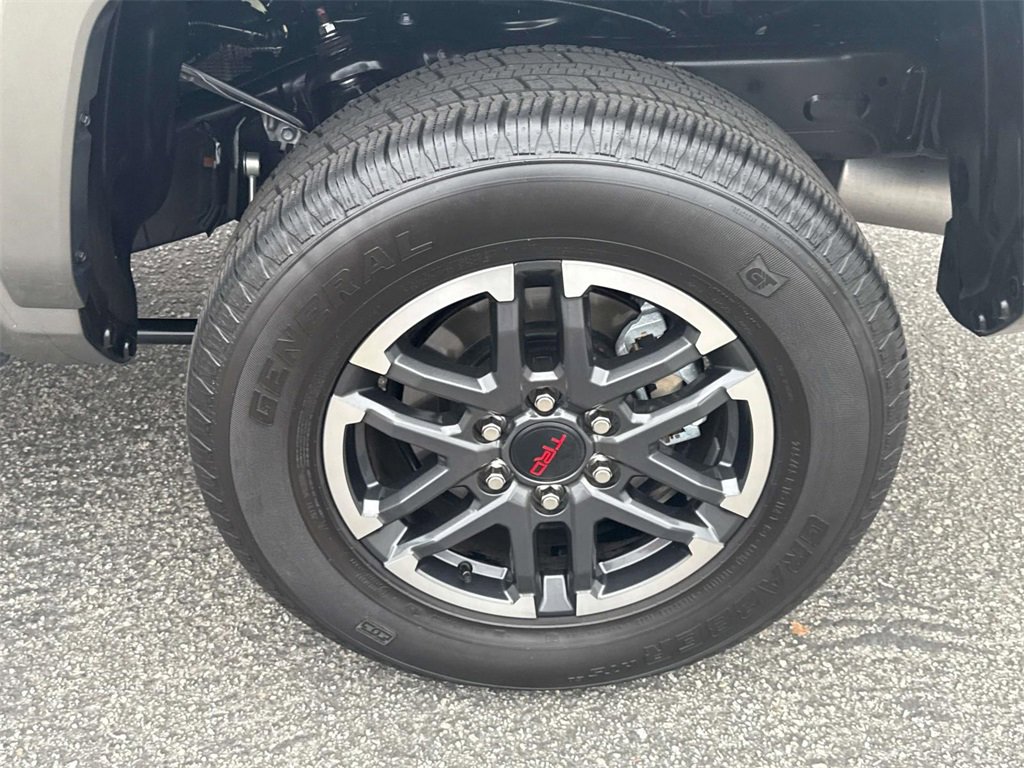 Certified 2025 Toyota Tacoma TRD Sport image 30