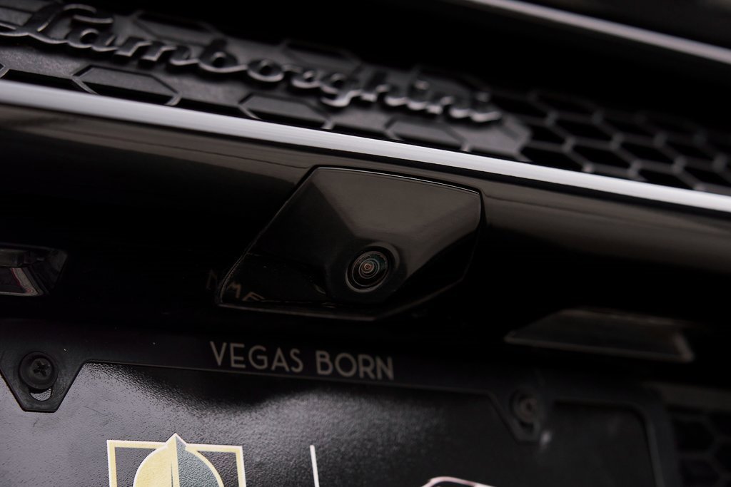 Used 2021 Lamborghini Huracan EVO image 13