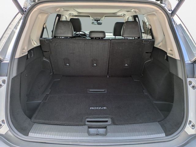 Used 2022 Nissan Rogue Platinum w/ Head-Up Display Package FWD image 13